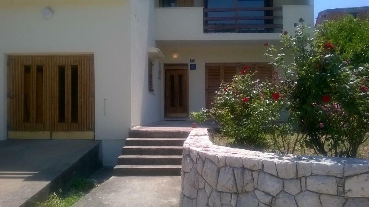 Six Bedroom Holiday Home Matea 플로체 외부 사진